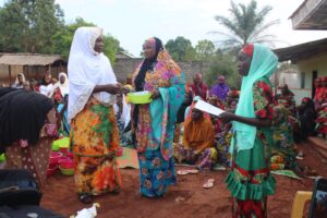 Lire la suite à propos de l’article Renforcer l’inclusion économique locale : FODER accompagne les AVEC et tontines dans l’Est du Cameroun